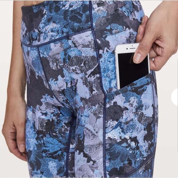 Lululemon Speed Up Tight Blue Purple Screen Camo - Picture 10 of 11